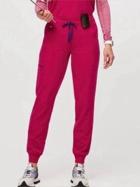 Figs High Waisted Zamora Jogger Scrub Pants in Ultra Rose Size S/T